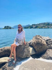 ADINA ALBERTS – Un pahar cu apă... 1 Adina A Corfu